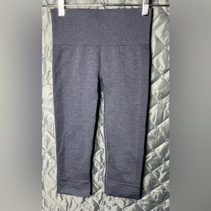 lululemon athletica flow crop Leggings women’s purple compression short athletic